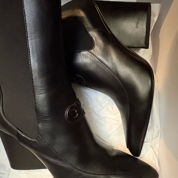 Authentic - Picture 4 of 12